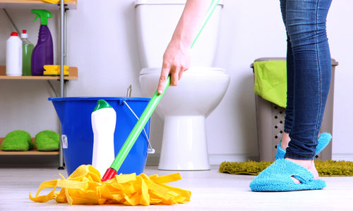 clean bathroom tips